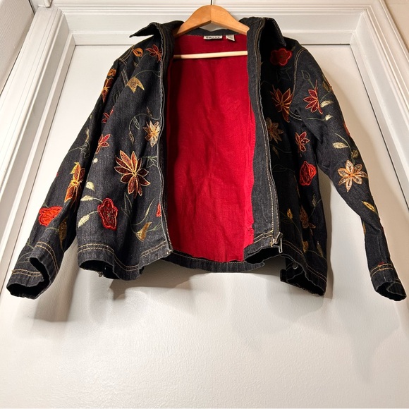 Chico’s Design Floral Embroidered Denim Jacket - Size 3 (XL) - Picture 5 of 12